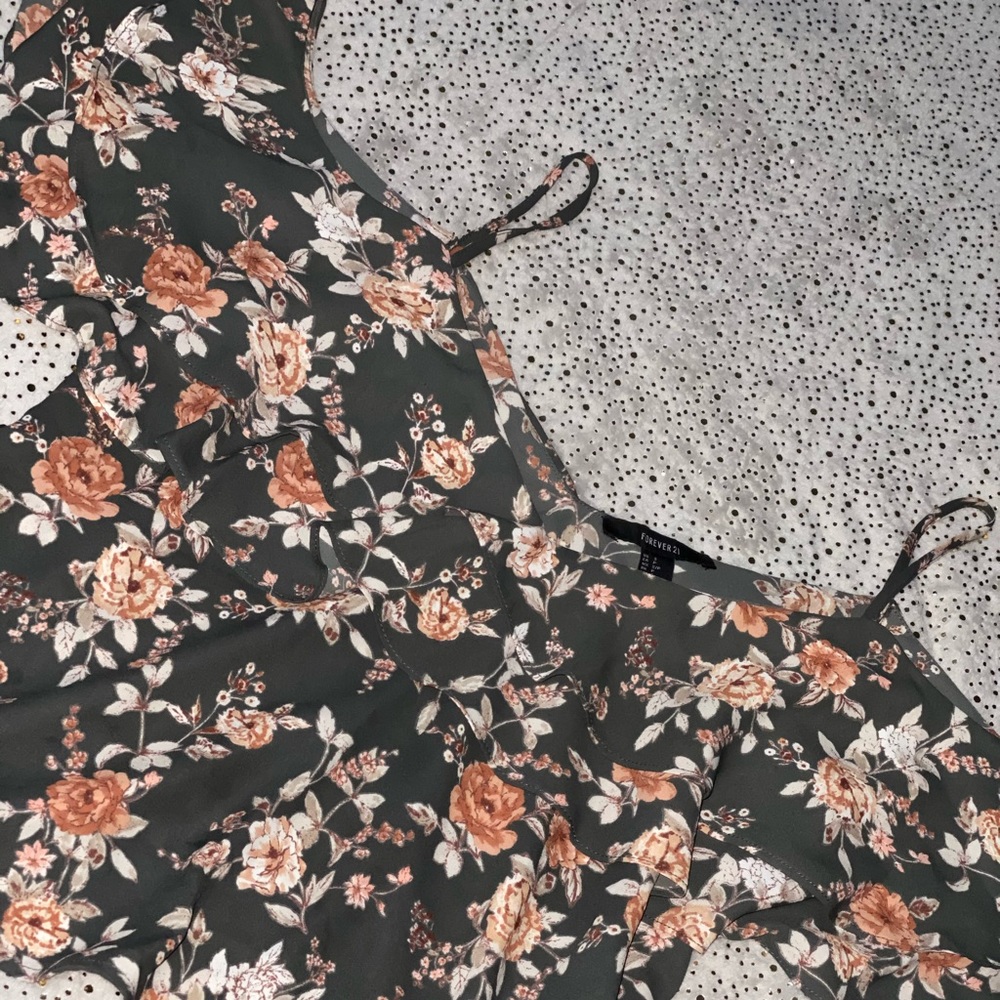 Flower Top - Picture 2 of 3